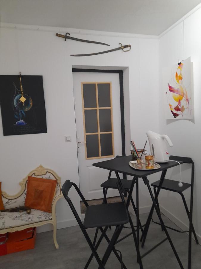 La Chambre De Garance Et Ses Couleurs D'Art Saint-Pol-de-Léon Buitenkant foto